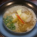 「鶏っぷ」の赤白湯
